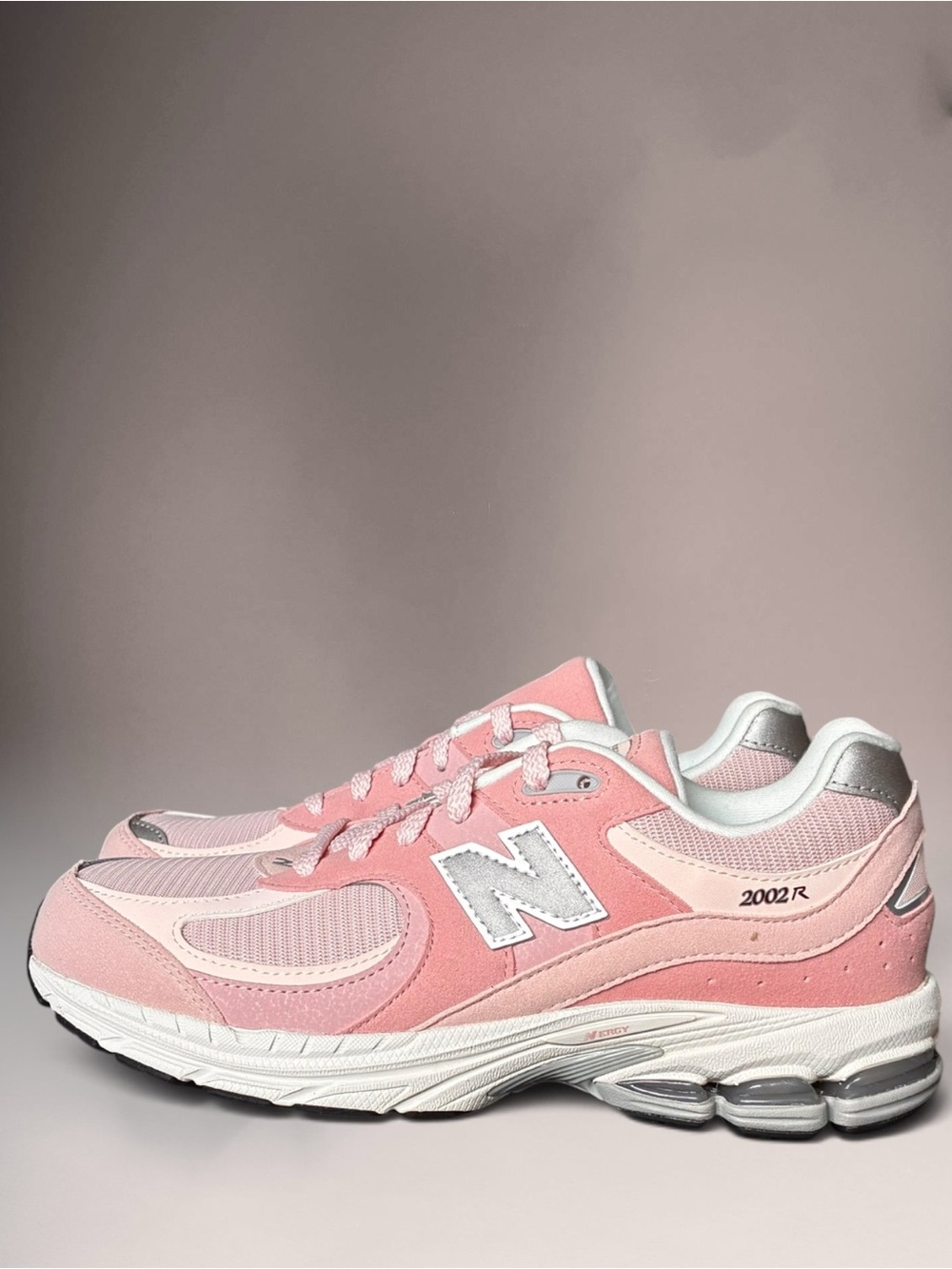 New Balance 2002R Big Kid Size 7Y “ Pink Sand” (Will Fit 8.5 Women) Brand NEW